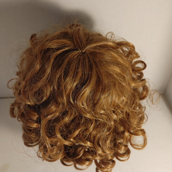 Wig Sis 12 inch Curly Layered Synthetic Wig UW03016 Size Large